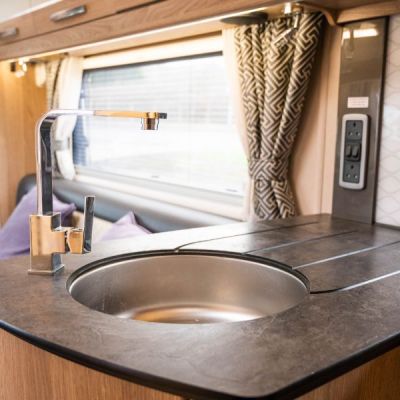 AUTO-TRAIL FRONTIER COMANCHE SA-28.jpg