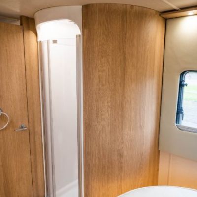 AUTO-TRAIL FRONTIER COMANCHE SA-40.jpg