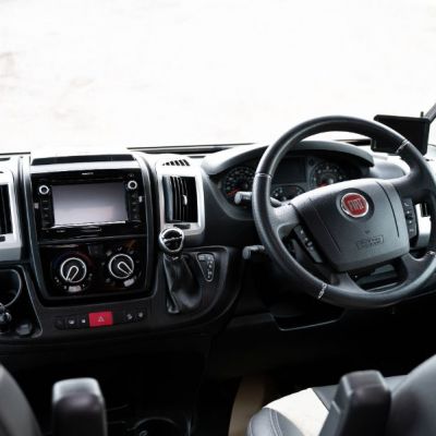 AUTO-TRAIL FRONTIER COMANCHE SA-42.jpg